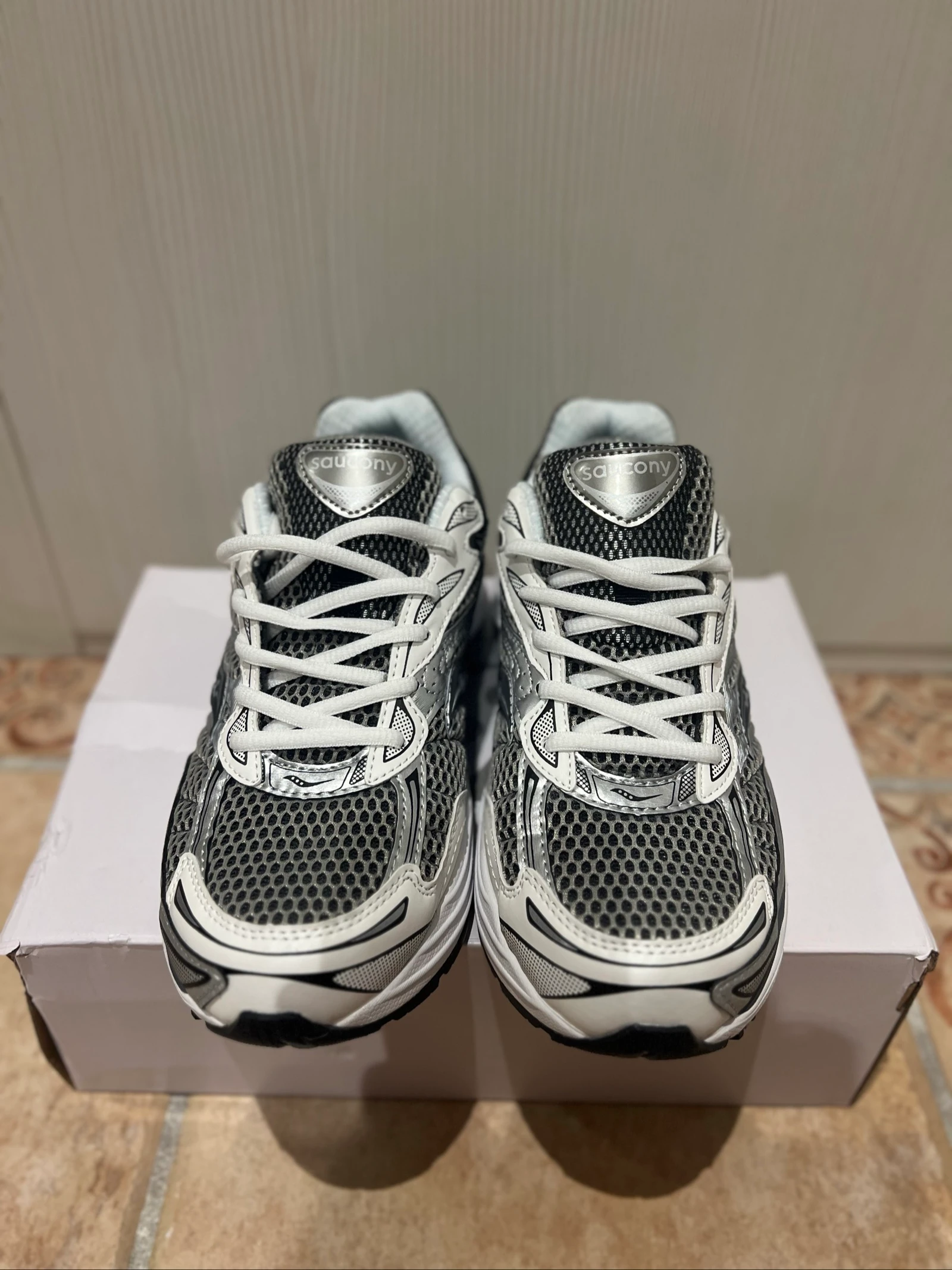 Saucony ProGrid Omni 9 – photo 6